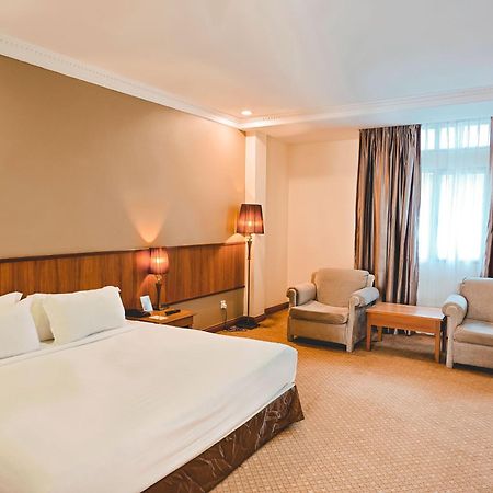 Starlodge Kampong Jerudong Exterior foto