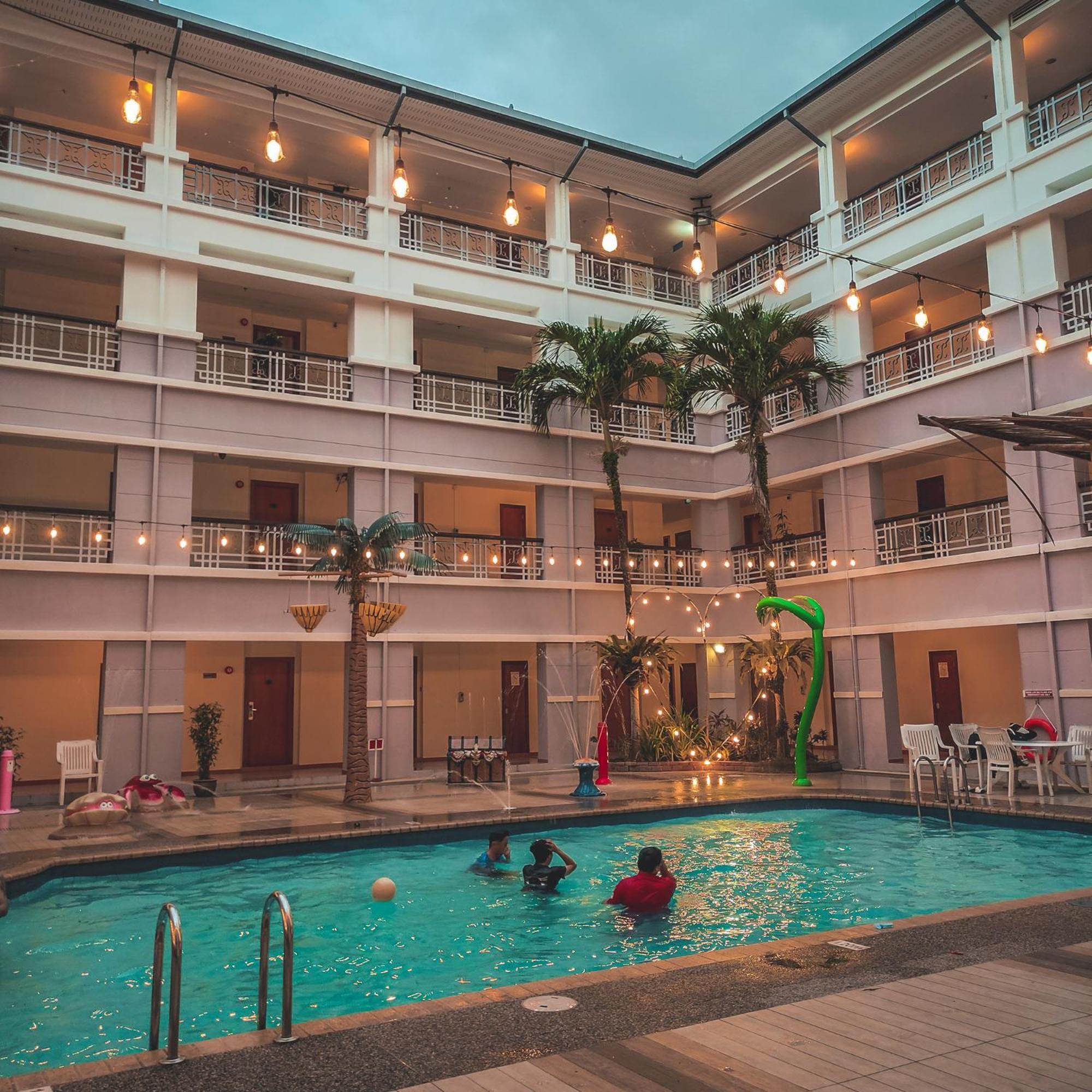 Starlodge Kampong Jerudong Exterior foto